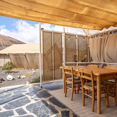- Coastal Comfort * Guatiza